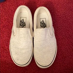 Vans slip ons FIT LIKE A 6 IN WOMENS